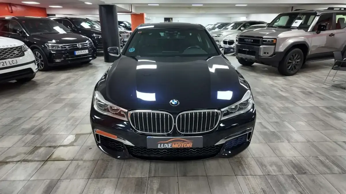 Usado BMW 750 M Sport 449 CV (330 kW) 2016 Azul Berlina