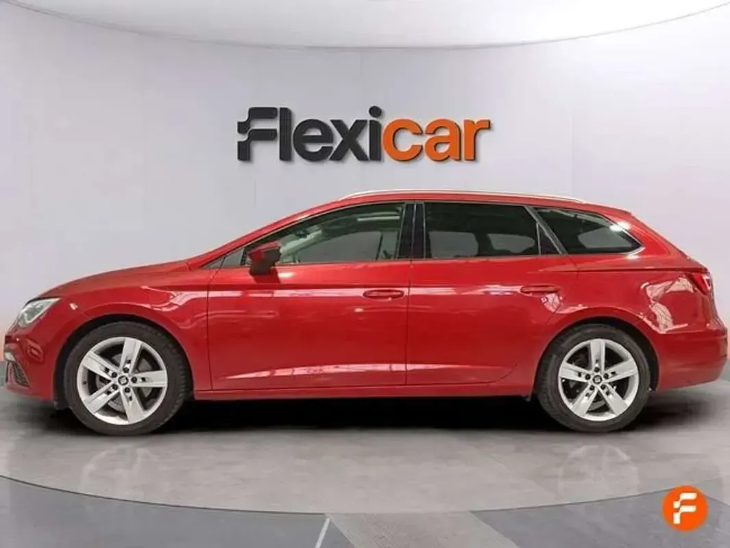Usado Seat Leon ST FR 150 CV (110 kW) 2017 Rojo Familiar