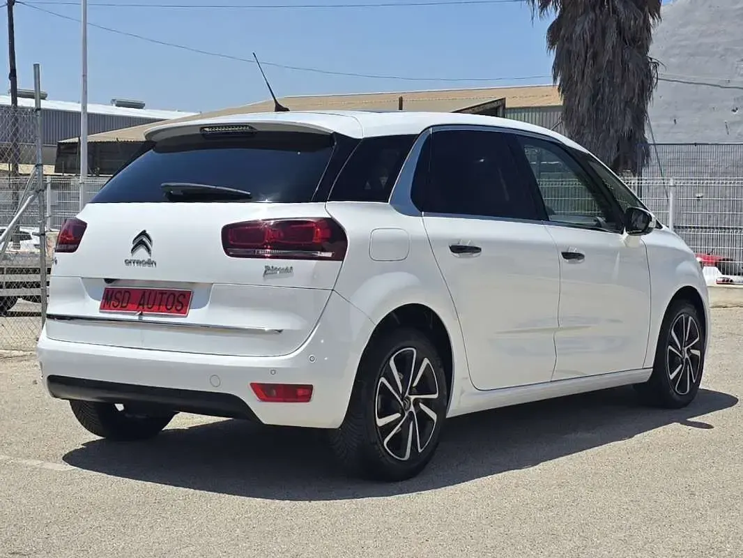 Usado Citroën C4 Picasso Shine 120 CV (88 kW) 2018 Blanco Monovolumen
