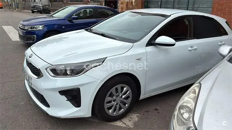 Usado Kia Ceed 100 CV (73 kW) 2020 Blanco Utilitario