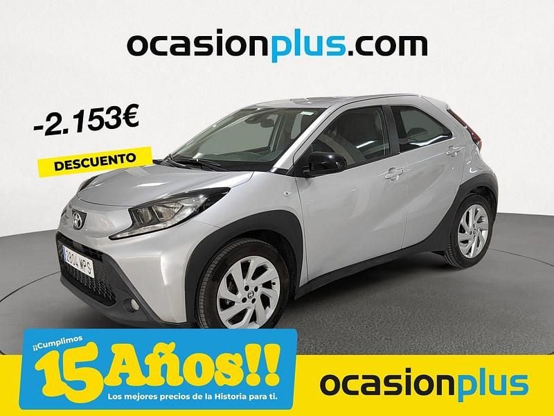 Gris Usado 2024 Toyota Aygo Play Utilitario | 14.450 € (Precio justo) - Imagen 1/4