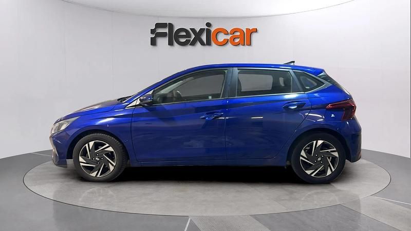Usado Hyundai i20 101 CV (74 kW) 2021 Azul Berlina