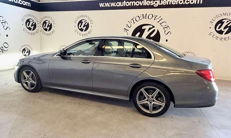 Usado Mercedes E220 194 CV (142 kW) 2020 Gris Berlina