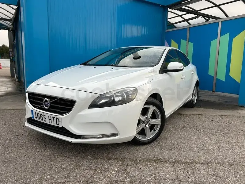 Usado Volvo V40 Kinetic 115 CV (84 kW) 2013 Blanco Berlina