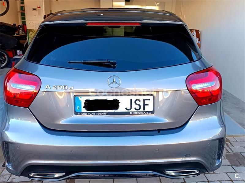 Usado Mercedes A200 AMG line 136 CV (100 kW) 2016 Gris / plata Berlina