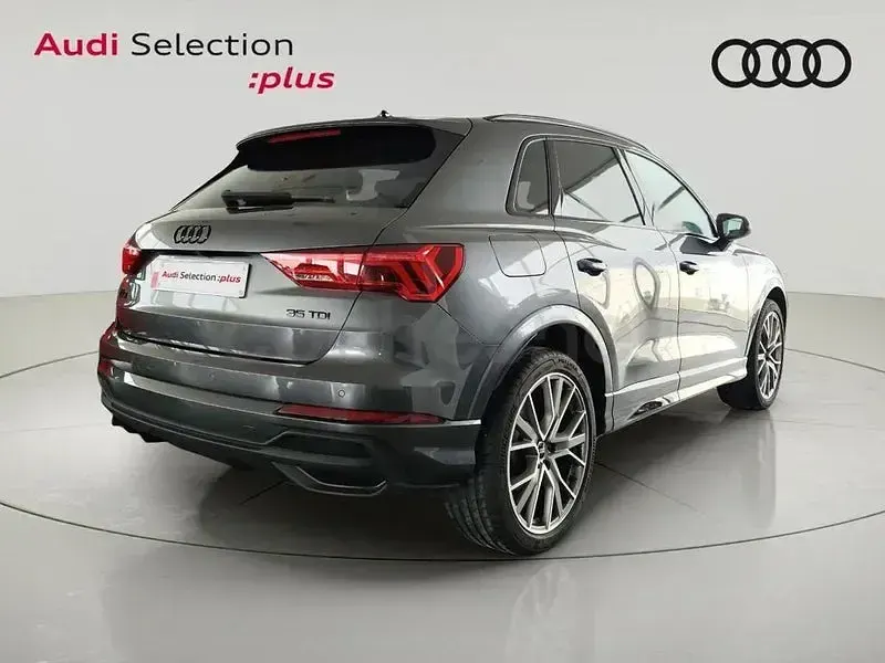 Usado Audi Q3 Ambiente 150 CV (110 kW) 2025 Gris / plata SUV