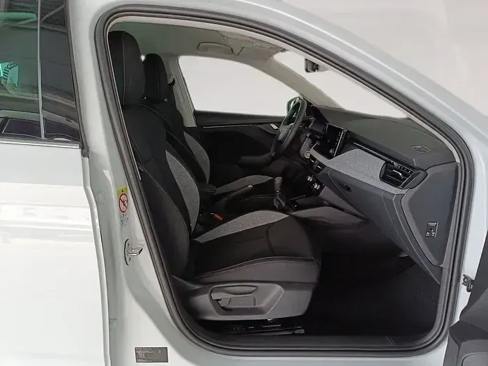Nuevo Skoda Scala Selection 115 CV (84 kW) 2025 Blanco Utilitario