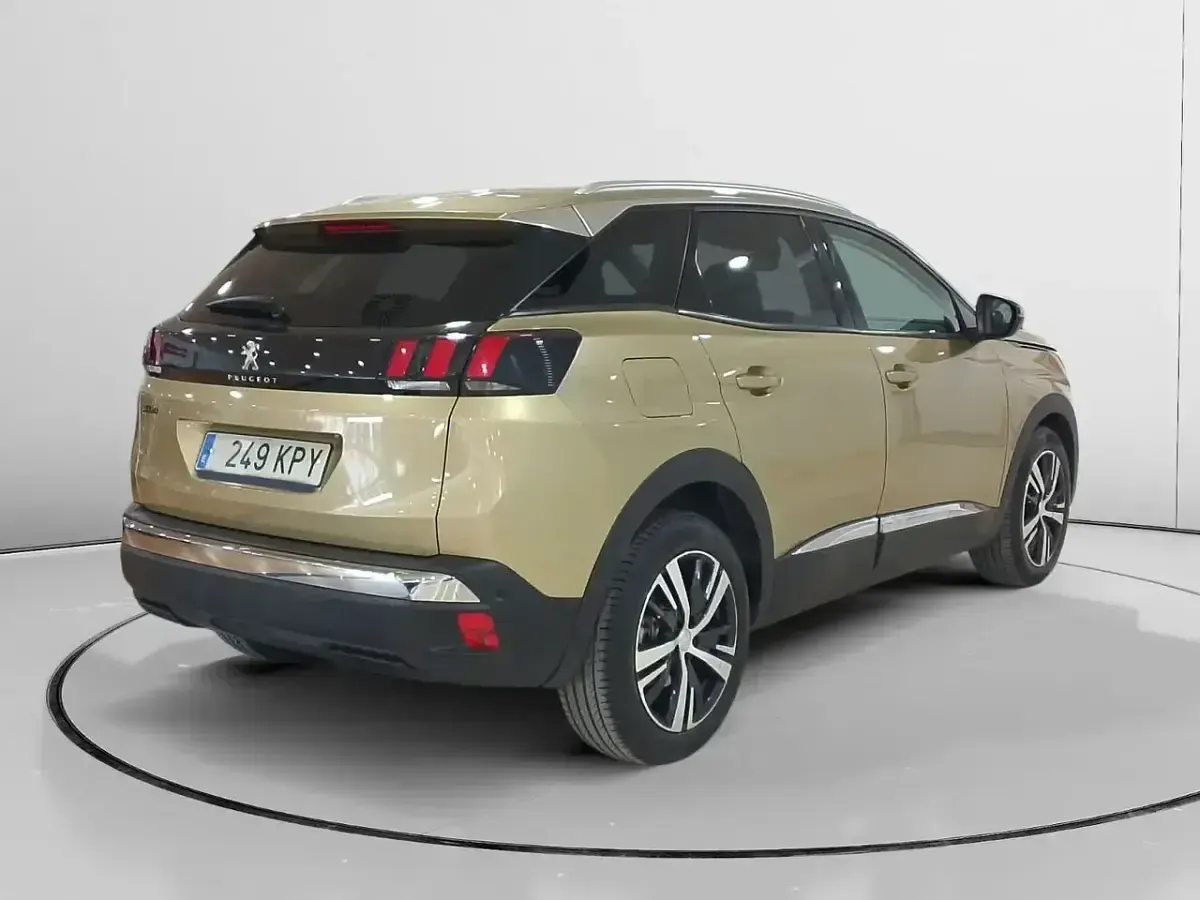 Usado Peugeot 3008 Allure 131 CV (96 kW) 2018 Beige SUV