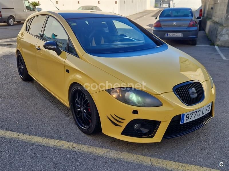 Usado Seat Leon CUPRA 240 CV (176 kW) 2008 Amarillo Utilitario
