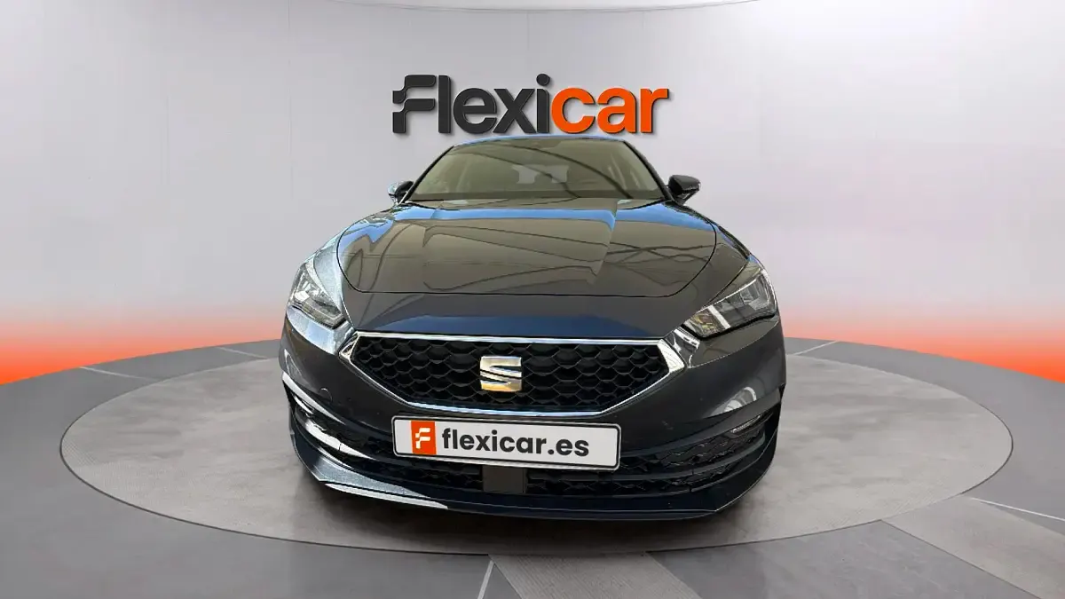 Usado Seat Leon Style 116 CV (85 kW) 2021 Azul Berlina
