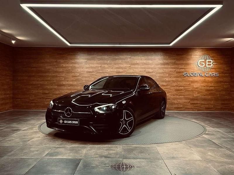 Negro Usado 2021 Mercedes E220 Berlina | 31.499 € (Precio justo) - Imagen 1/4