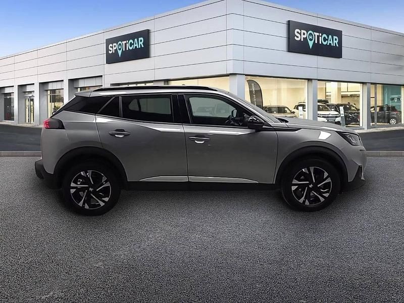 Usado Peugeot 2008 Allure 102 CV (75 kW) 2023 Gris SUV