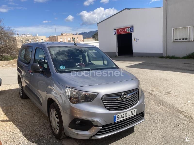 Gris / plata Usado 2021 Opel Combo Life Edition Monovolumen | 18.900 € (Caro) - Imagen 1/4
