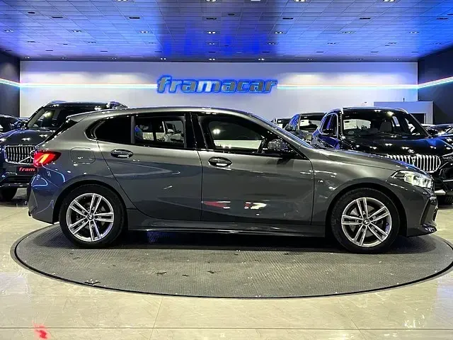 Usado BMW 118 M Sport 150 CV (110 kW) 2021 Gris Utilitario