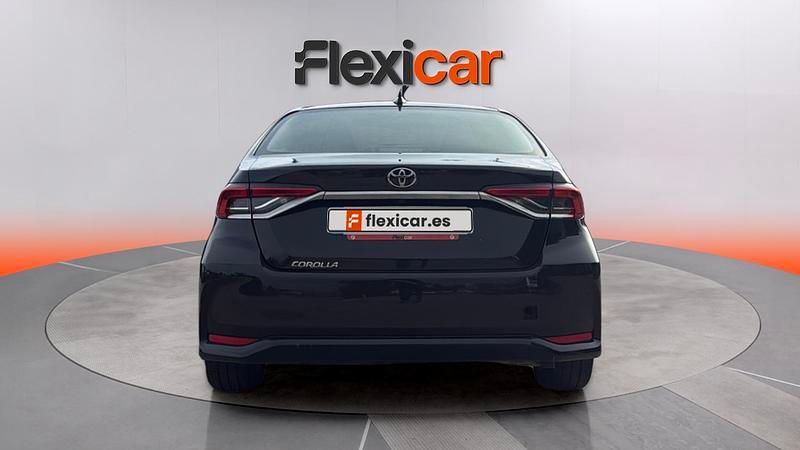 Usado Toyota Corolla Active 140 CV (102 kW) 2023 Negro Berlina