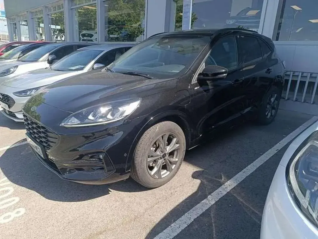 Usado Ford Kuga ST-Line 243 CV (178 kW) 2024 Negro SUV