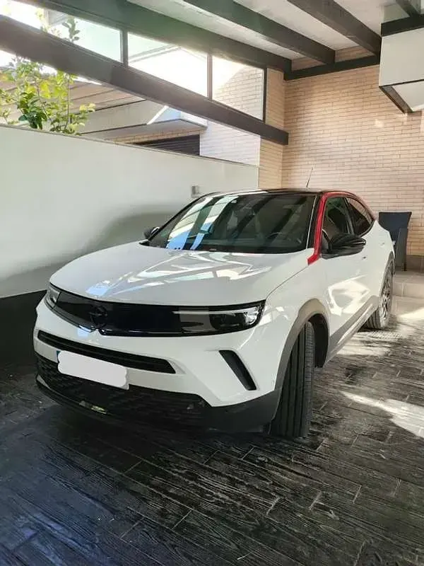 Usado Opel Mokka GS Line 110 CV (80 kW) 2021 Blanco SUV