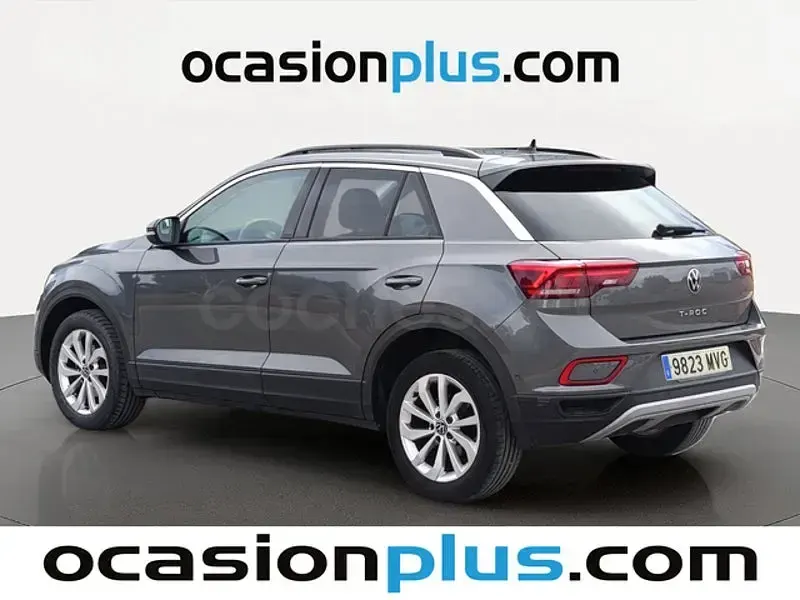 Usado VW T-Roc Life 115 CV (84 kW) 2024 Gris / plata SUV