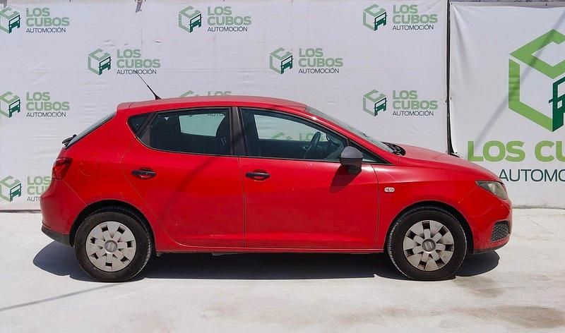 Usado Seat Ibiza 60 CV (44 kW) 2011 Rojo