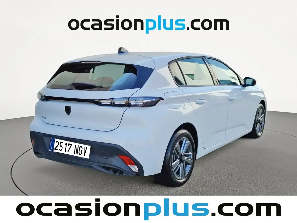 Usado Peugeot 308 Active 130 CV (95 kW) 2024 Blanco Berlina