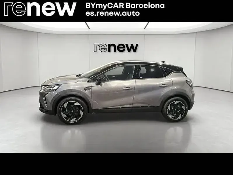Usado Renault Captur Techno 100 CV (73 kW) 2025 Gris / plata SUV