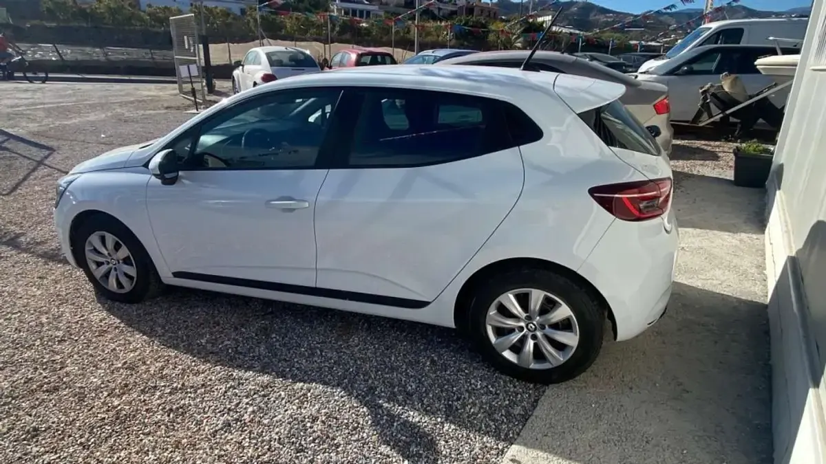 Usado Renault Clio Business 67 CV (49 kW) 2021 Blanco Utilitario