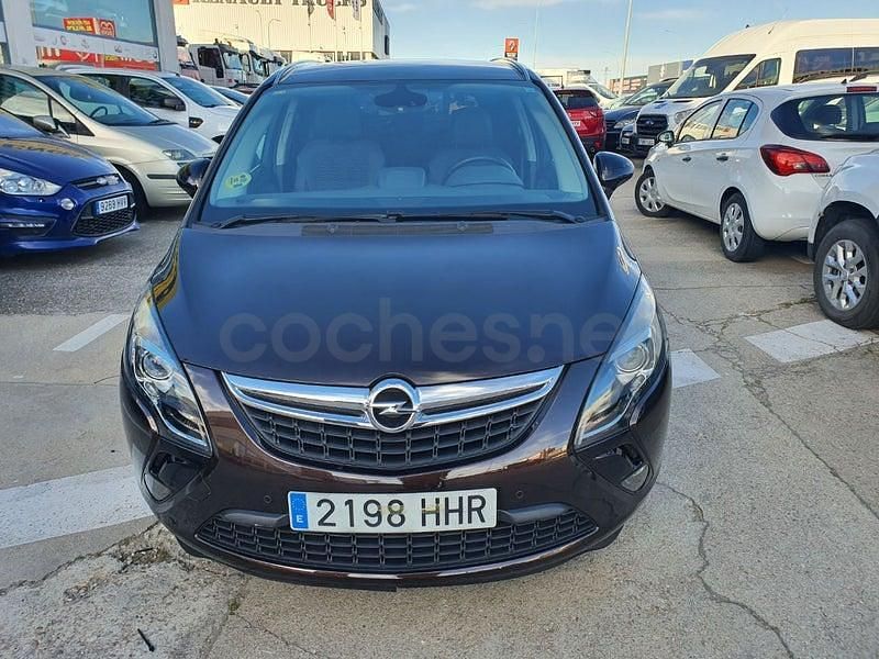 Usado Opel Zafira Tourer Excellence 130 CV (95 kW) 2011 Marrón Monovolumen