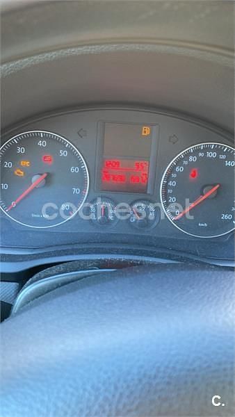 Usado VW Golf IV 102 CV (75 kW) 2005 Negro Berlina