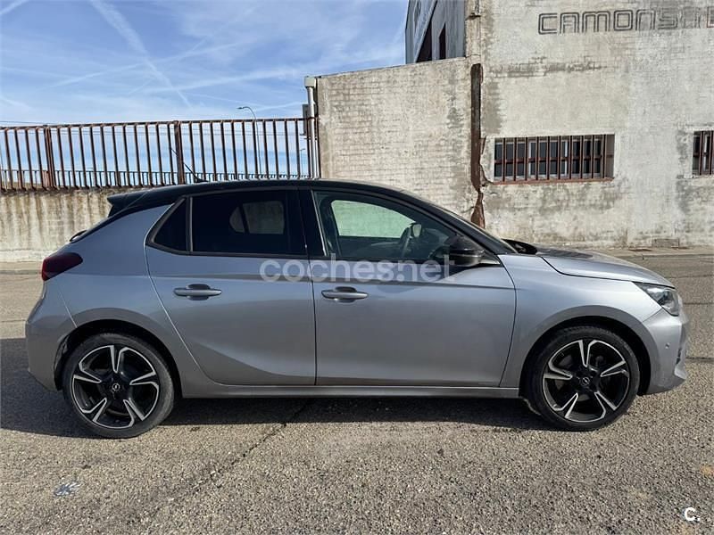 Usado Opel Corsa 100 CV (73 kW) 2023 Gris / plata Utilitario