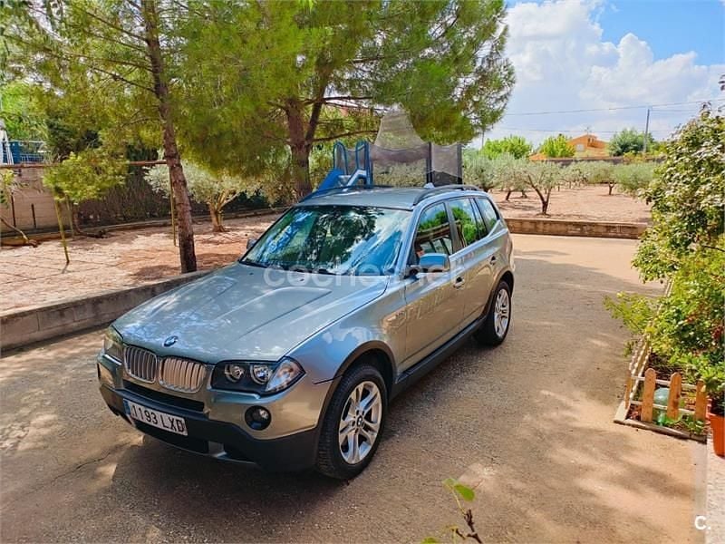 Usado BMW 118 Sport Line 143 CV (105 kW) 2011 Blanco Utilitario