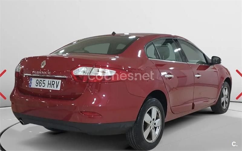 Rojo Usado 2013 Renault Fluence Dynamique Berlina | 9000 € (Un poco caro) - Imagen 1/4