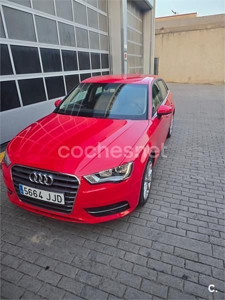 Rojo Usado 2015 Audi A3 Sportback Attraction Berlina | 11.500 € (Super precio) - Imagen 1/4