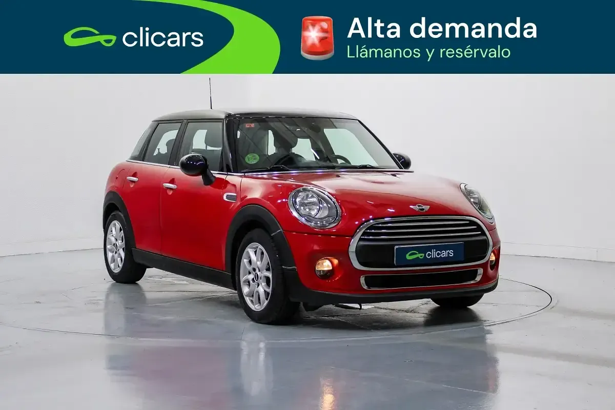Usado Mini ONE 102 CV (75 kW) 2017 Rojo Utilitario