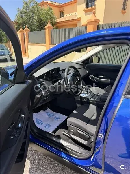 Usado Jaguar E-Pace 150 CV (110 kW) 2018 Azul SUV