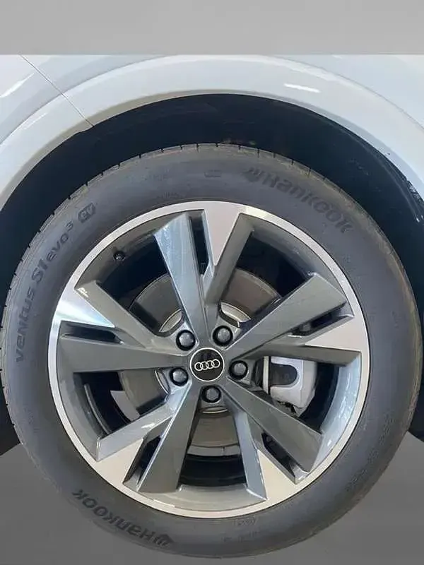 Usado Audi Q4 e-tron S-Line 219 kW (299 CV) 2024 Blanco SUV