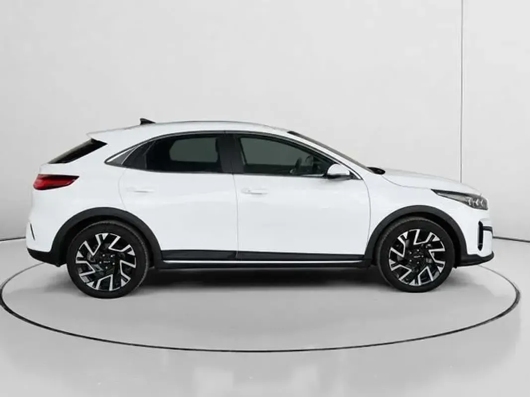 Usado Kia XCeed 141 CV (103 kW) 2023 Blanco SUV
