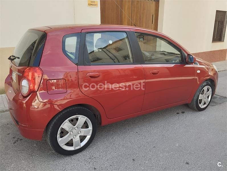 Usado Chevrolet Aveo LS 84 CV (61 kW) 2009 Granate Berlina