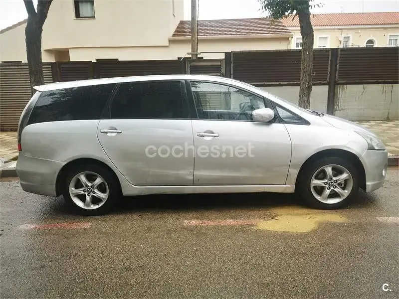 Usado Mitsubishi Grandis Instyle 136 CV (100 kW) 2007 Gris / plata Monovolumen