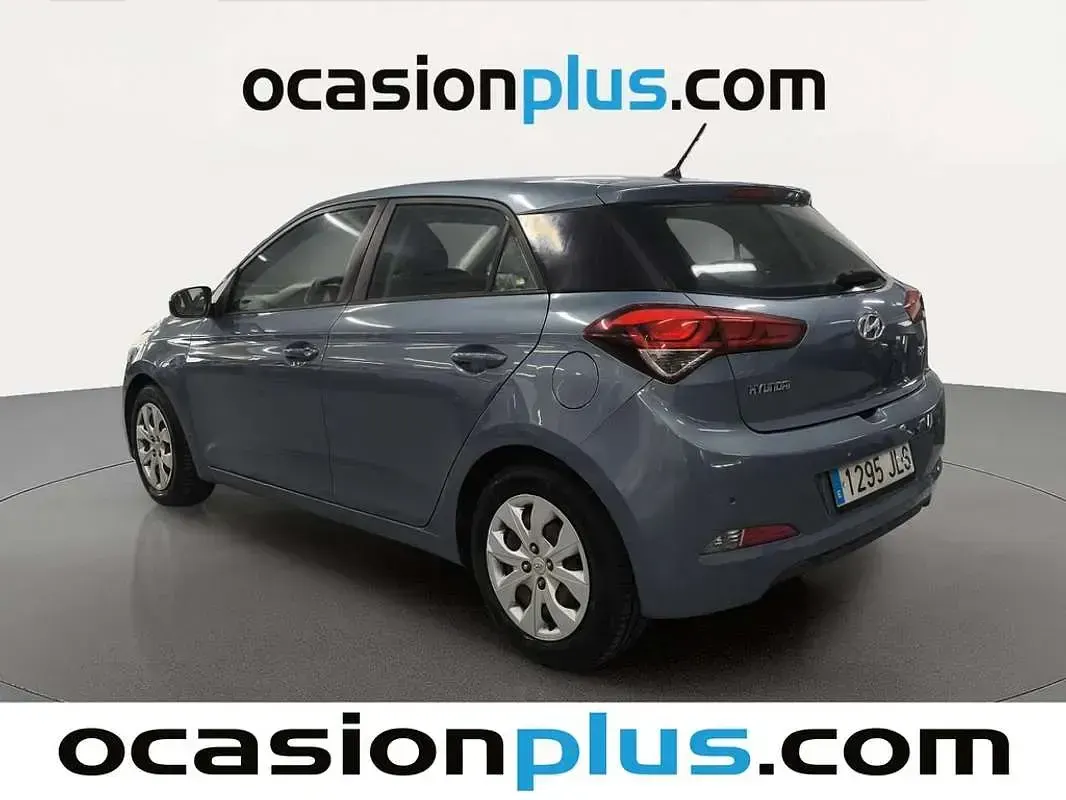 Usado Hyundai i20 84 CV (61 kW) 2016 Azul Utilitario