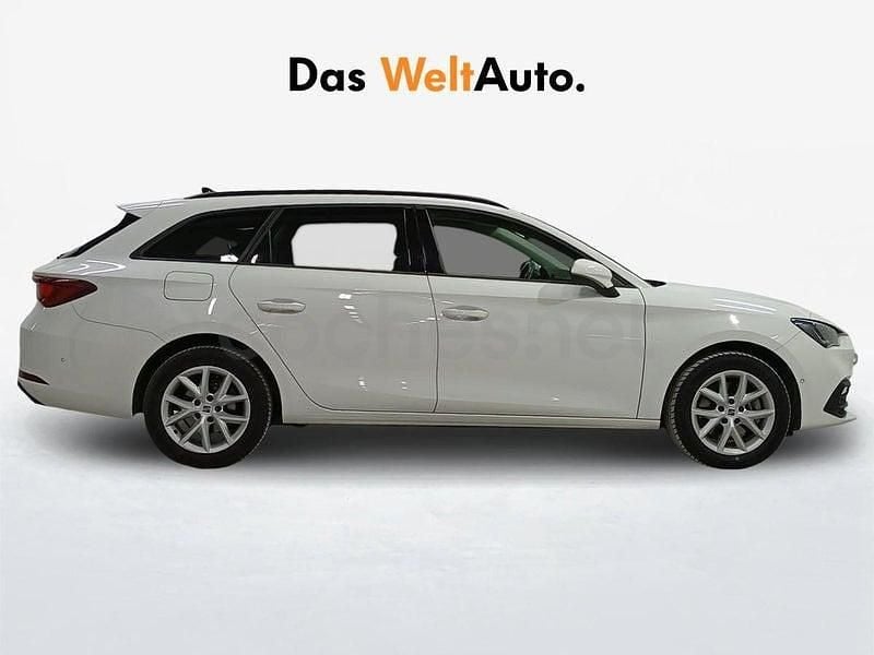 Usado Seat Leon Style 115 CV (84 kW) 2022 Blanco Berlina
