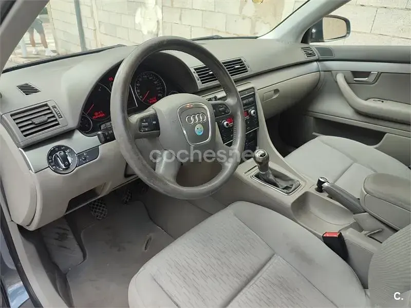 Occasion Audi A4 140 PK (102 kW) 2006 Grijs Sedan
