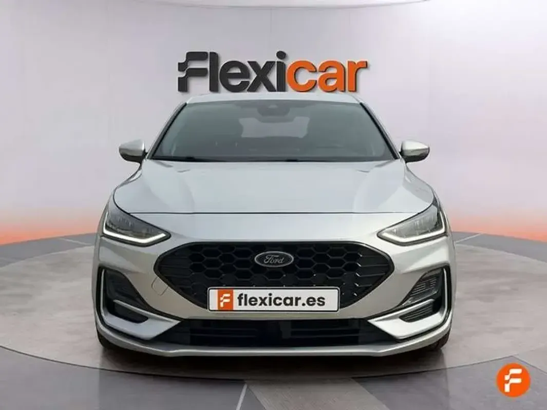 Usado Ford Focus ST-Line 155 CV (114 kW) 2023 Gris Berlina