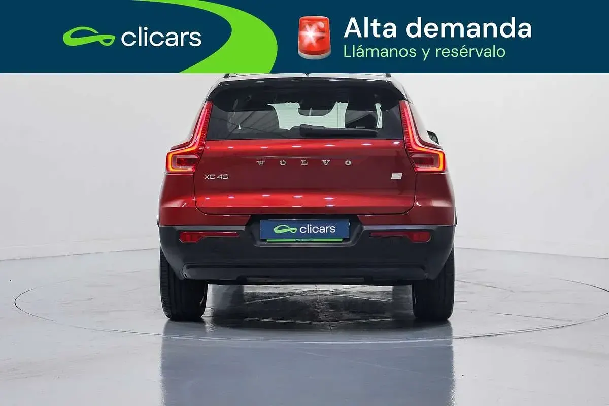 Usado Volvo XC40 Plus 179 CV (131 kW) 2021 Rojo SUV