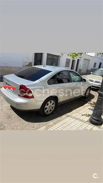 Usado Volvo S40 Momentum 136 CV (100 kW) 2007 Gris / plata Berlina