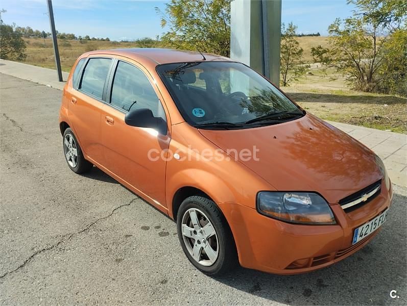 Naranja Usado 2007 Chevrolet Kalos SE Berlina | 2600 € (Precio justo) - Imagen 1/4
