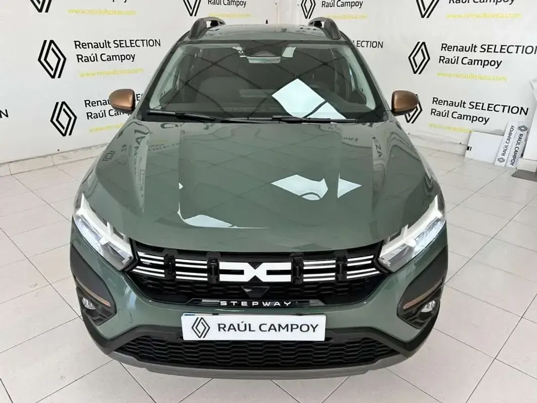 Usado Dacia Sandero Extreme 101 CV (74 kW) 2025 Verde Utilitario