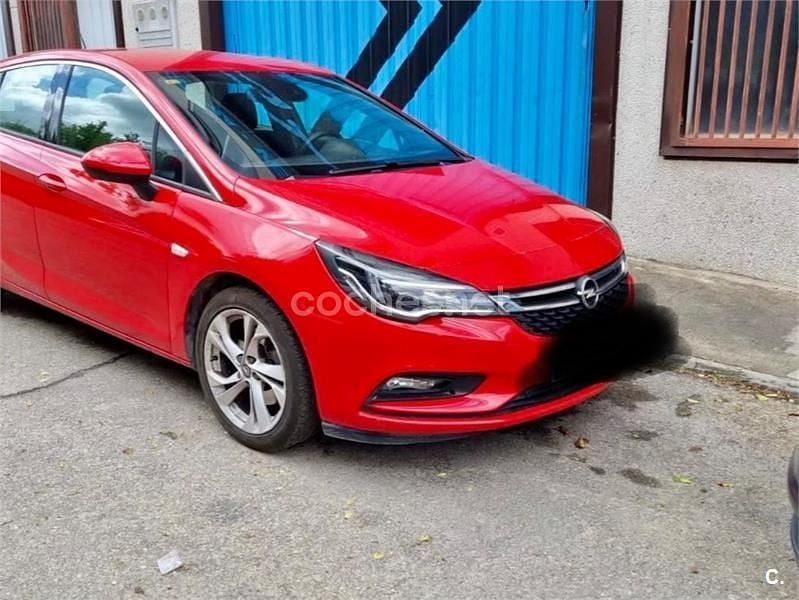 Rojo Usado 2017 Opel Astra Dynamic Berlina | 6500 € (Precio justo) - Imagen 1/4