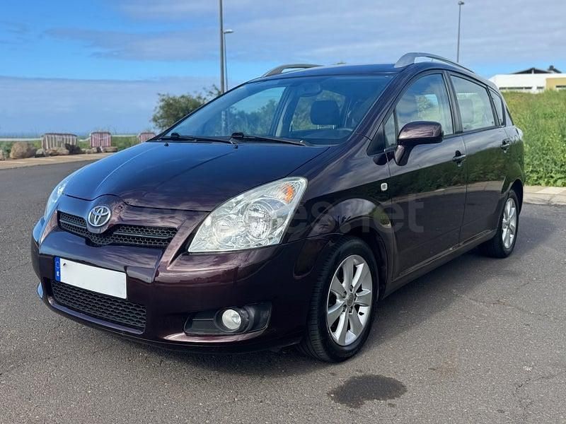 Usado Toyota Corolla Verso Sol 129 CV (94 kW) 2009 Violeta / lila Monovolumen