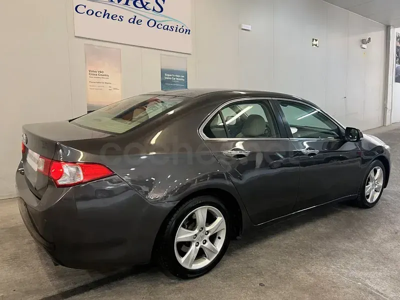 Usado Honda Accord Executive 201 CV (147 kW) 2009 Gris / plata Berlina