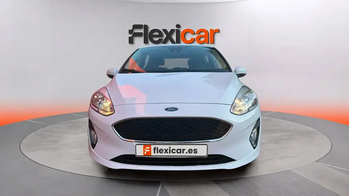 Usado Ford Fiesta Trend 101 CV (74 kW) 2017 Blanco Utilitario